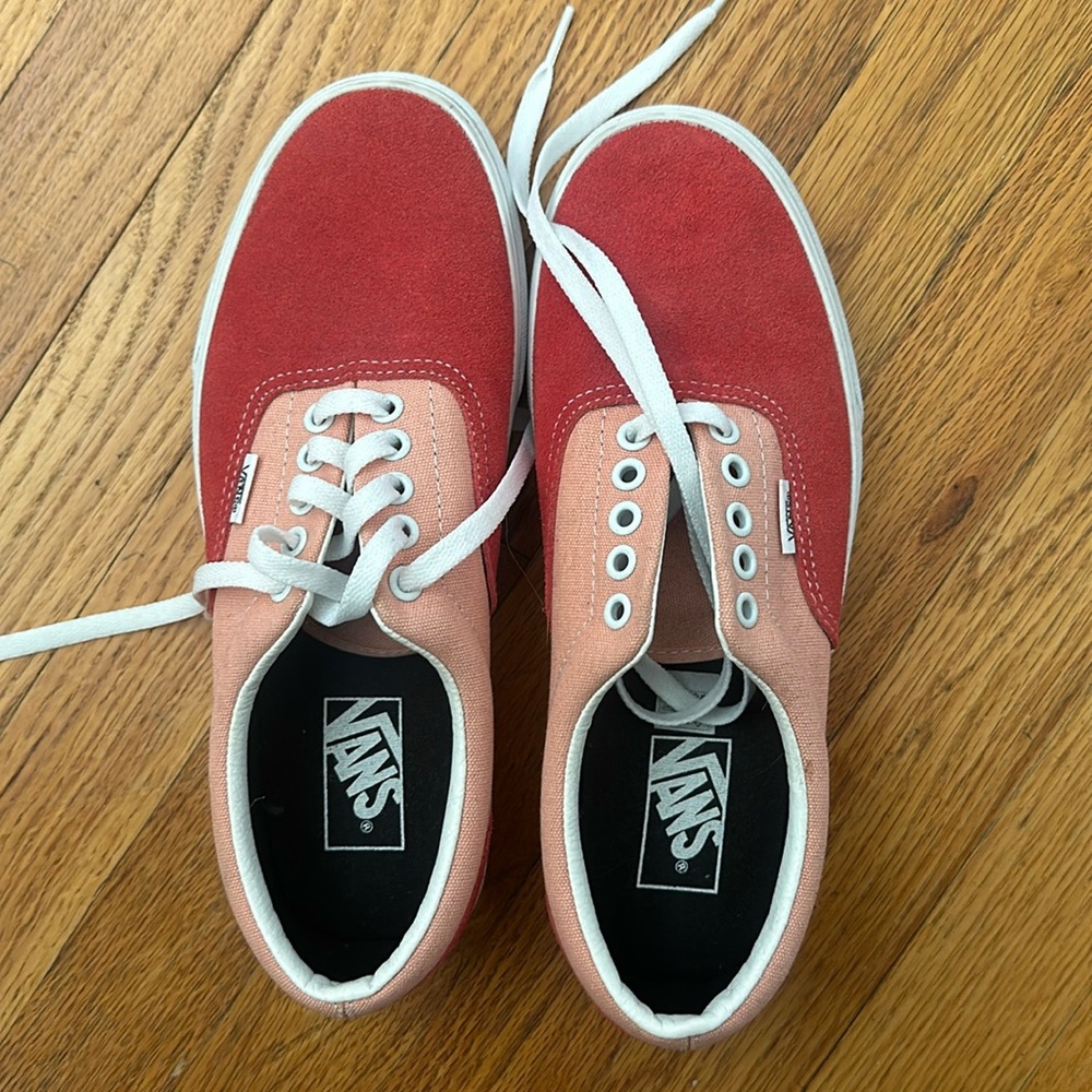 NWOB Vans Authentic Shoe low top, two tone M8/W9.5